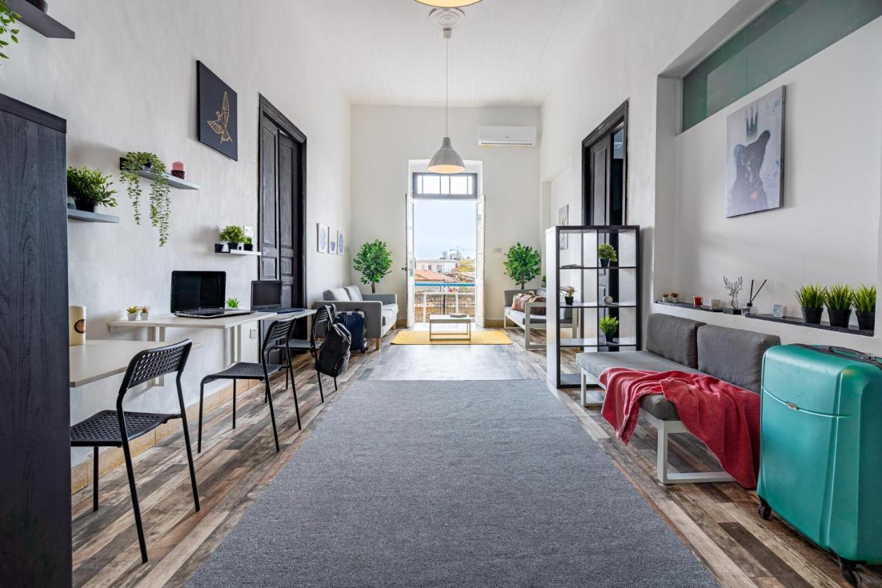 Bee Hostel Lemesós Eksteriør bilde
