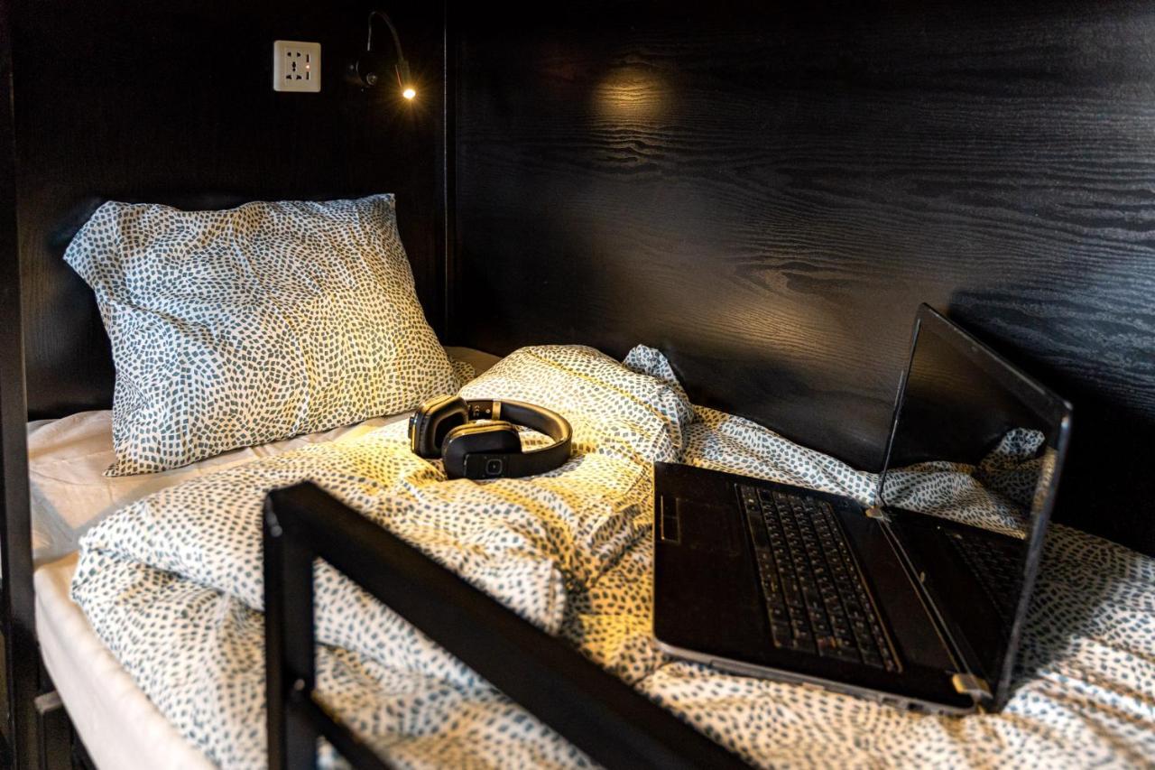 Bee Hostel Lemesós Eksteriør bilde