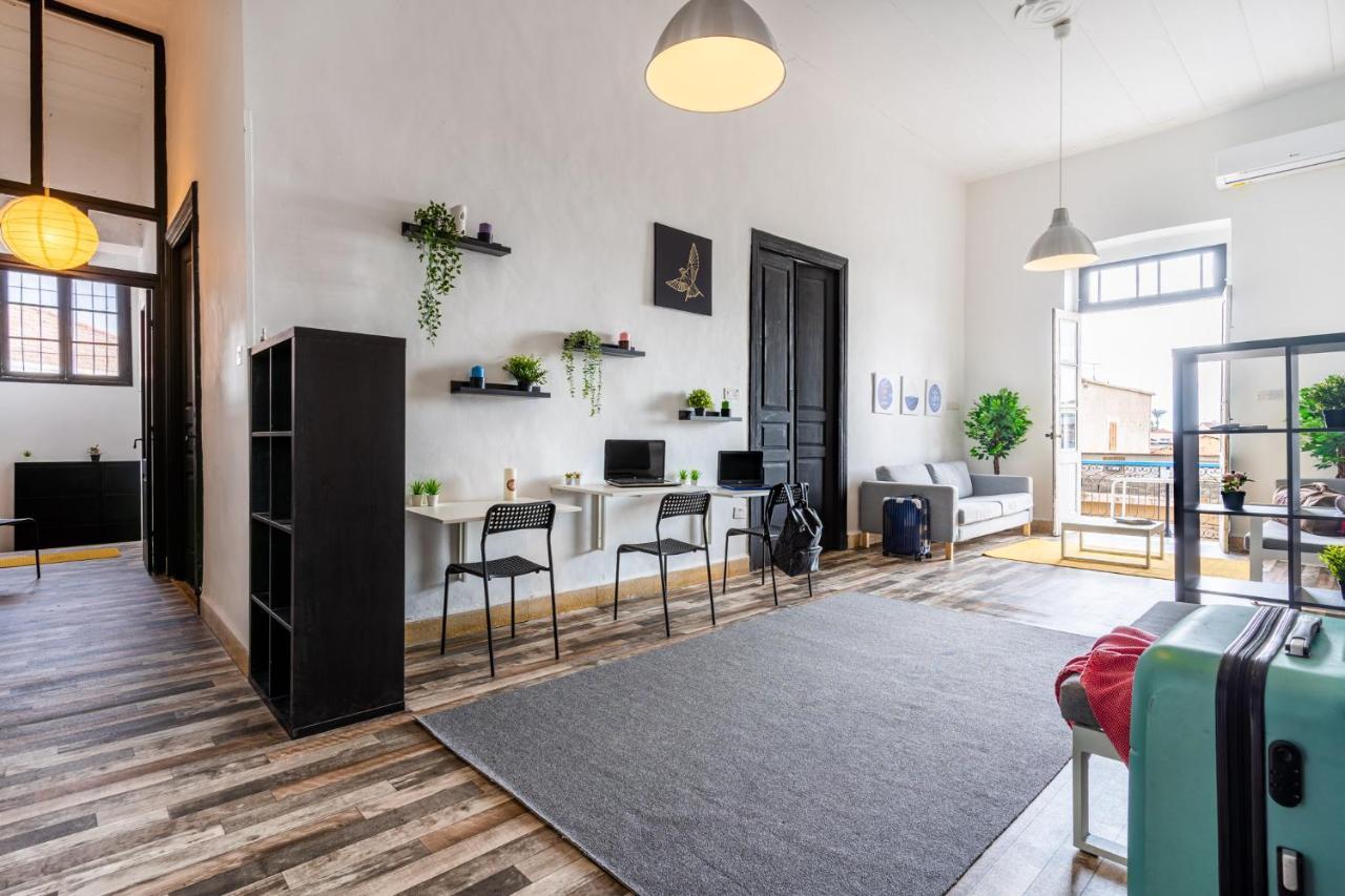 Bee Hostel Lemesós Eksteriør bilde
