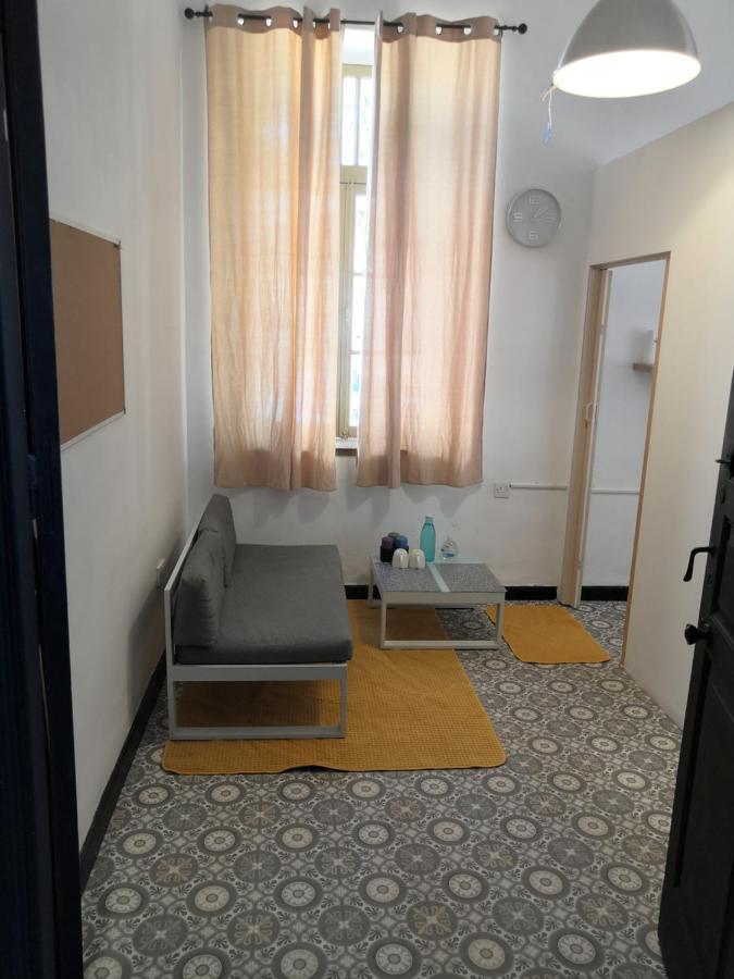 Bee Hostel Lemesós Eksteriør bilde